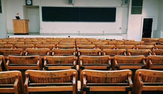 2020年度から実施！大学入学共通テストの違いと対策について