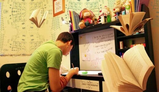効率の良い勉強はどっち！？夜型 VS 朝型 それぞれの長所と短所