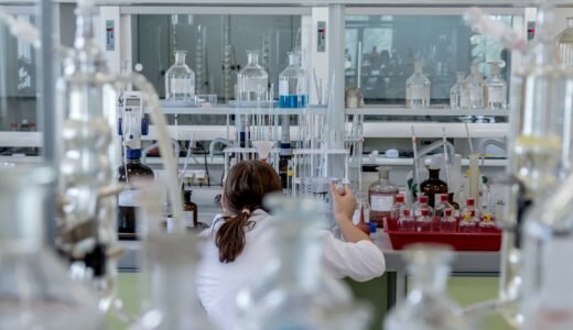 【中学２・３年理科の化学計算】ゴロ合わせで化学を楽々制覇！その①～原子量・水の電気分解・金属の酸化と燃焼～